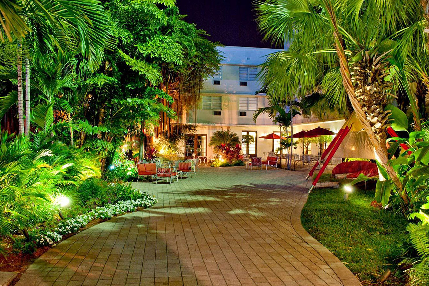 Dorchester Hotel, Miami Beach.
