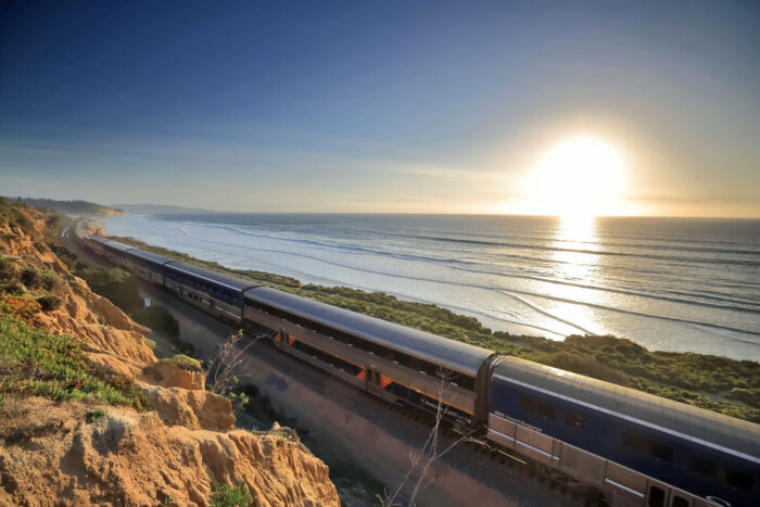 Njut av utsikten lÀngs Kaliforniens stillahavskust.